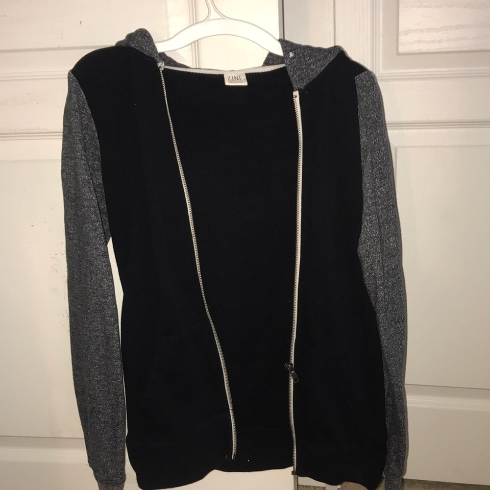 Zumiez Zip up